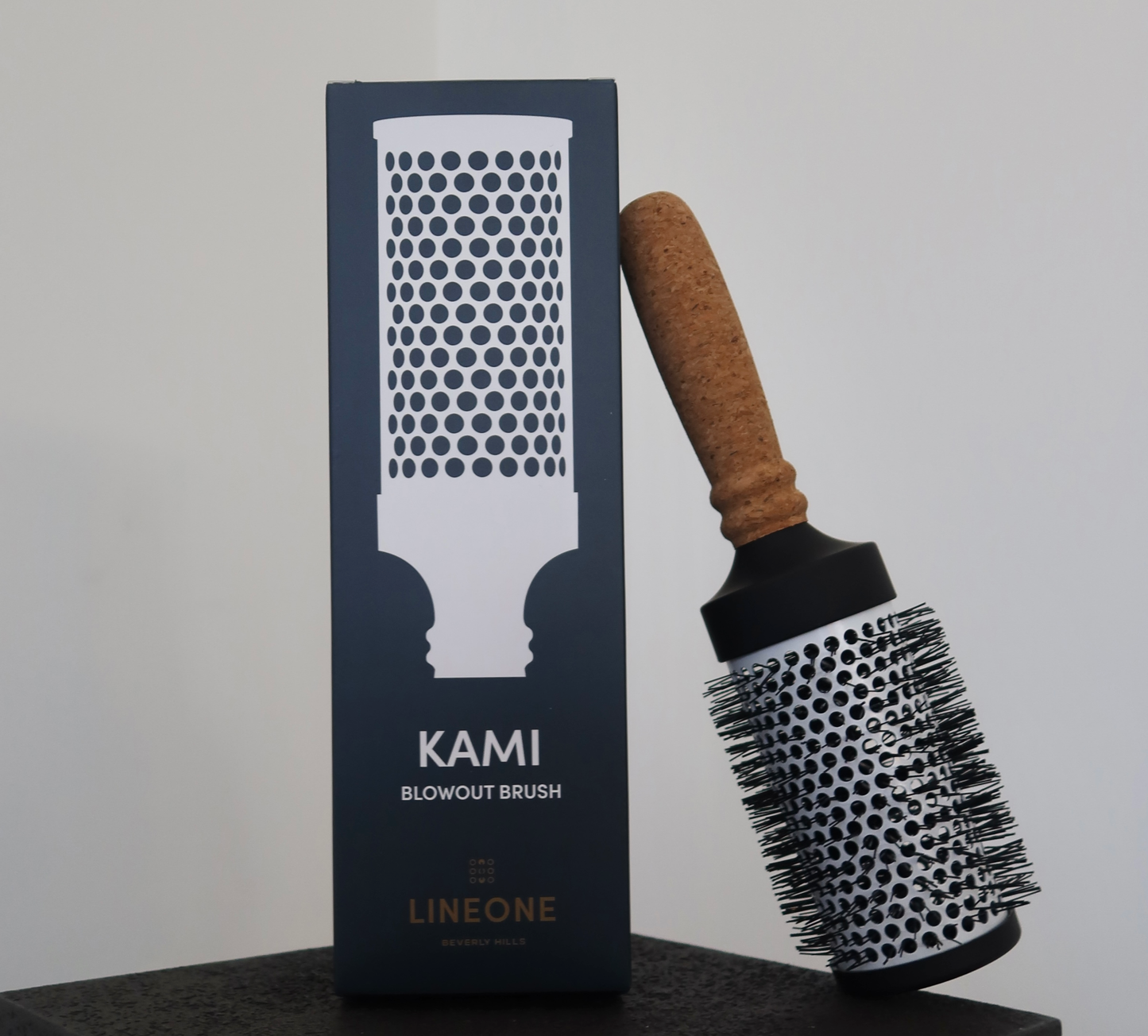THE KAMI ROUND BRUSH